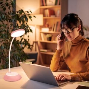 Lampa de birou LED Visua, 5W, temperatura de culoare ajustabila, plastic, roz, Kobi [5]- savelectro.ro