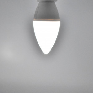 Set 6 becuri LED lumanare 4.5W (40W), E14, 470 lm, lumina rece (6500K), opal, V-TAC