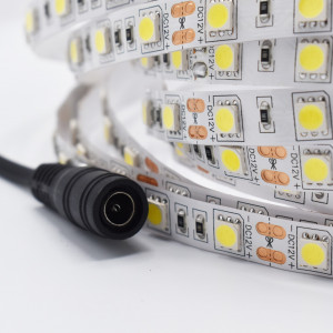 Banda led 12V 5050, 10.8 w metru, 60 leduri metru, 1000 lm metru, protectie IP20, lumina rece 6400K, V-TAC