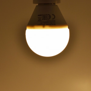 Bec led sferic 5W (32W), E14, P45, 370lm, lumina calda (3000K), opal, Braytron