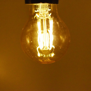 Bec LED Vintage dimabil 8W (47W), 700 lm, lumina calda (2500K), fumuriu, Optonica