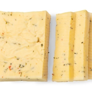 Branza maturata cu rosii si usturoi (350 g)