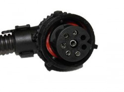 Conector cu 8 poli, cu 6 fire