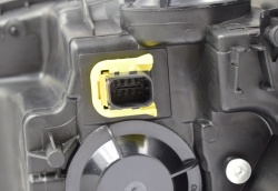 far dreapta electric lumina zi mb arocs