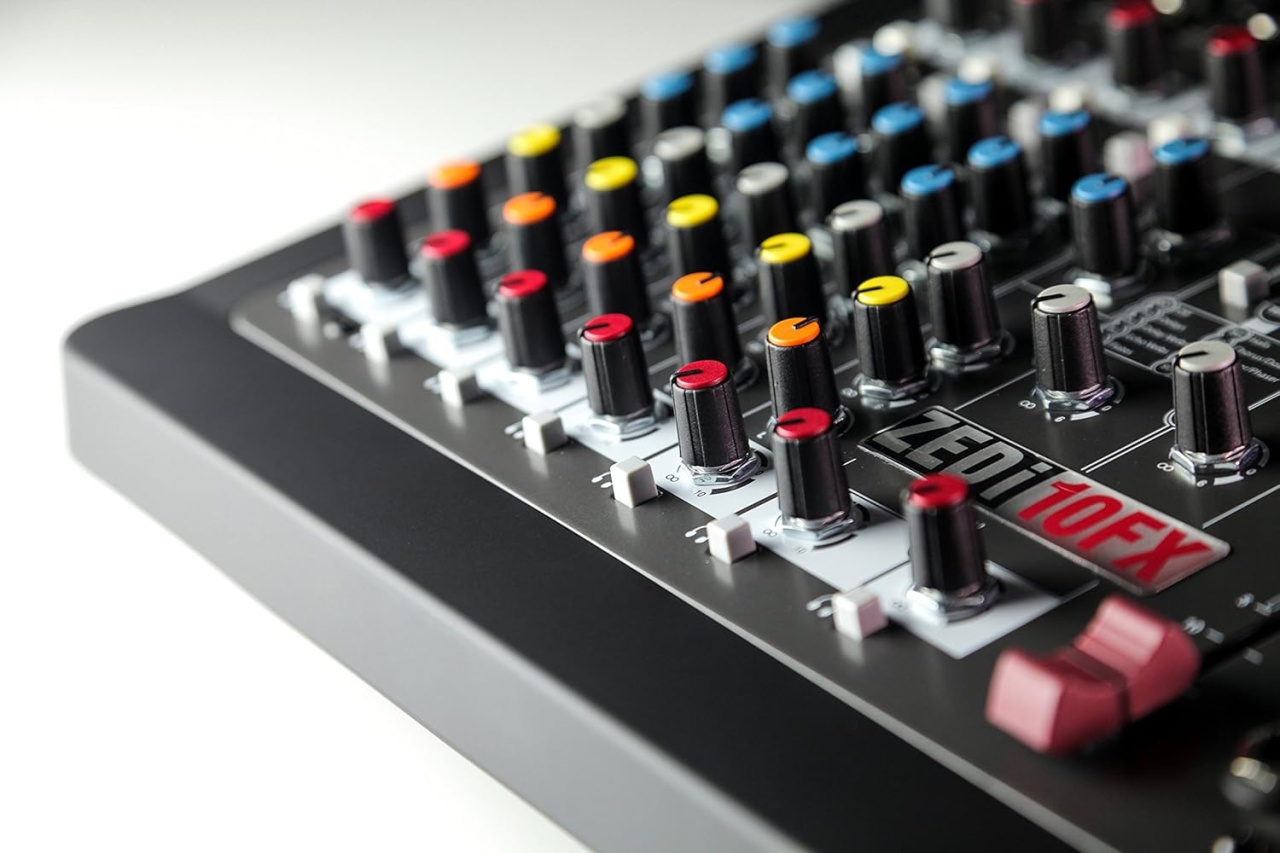 Allen & Heath ZEDi-10FX – Mixer audio cu USB 4×4 și efecte