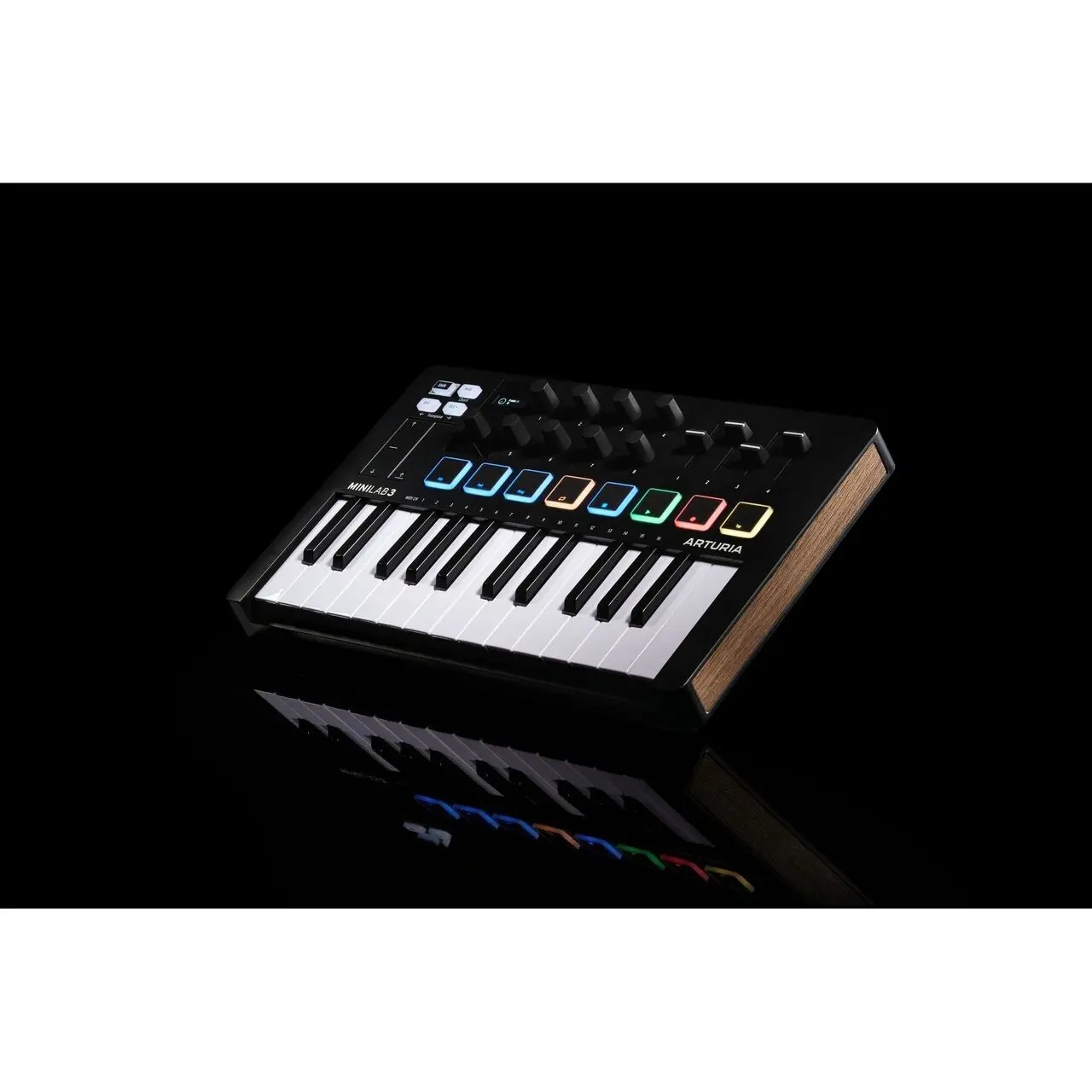 Arturia MiniLab 3 Black – Controller MIDI 25 Clape cu Pad-uri și