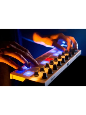 Arturia BeatStep – Controler MIDI Compact și Secvențiator Puternic - Img2
