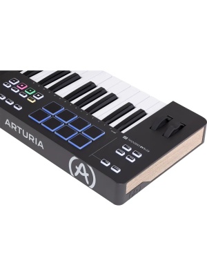 Arturia KeyLab Essential 61 MK3 Black Edition - Img2