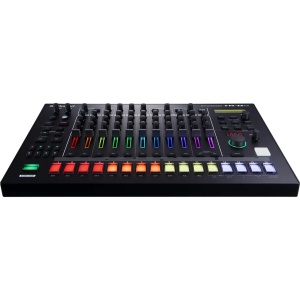 Drum Machine Roland TR-8S - Img2