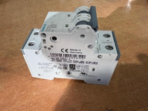 INTRERUPATOR DE LINIE 400V 10KA, 2-POLAIR