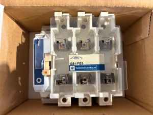INTRERUPATOR-SECTIONATOR BLOC 50A TRI PO