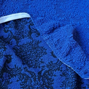 Set 6 huse elastice pentru scaune, model Jacquard Albastru - Img 3