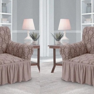 Set 2 Huse elastice pentru fotolii, cu volanas si model Jacquard Cappuccino