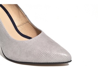 Pantofi crem cu aplicatii florale din piele naturala M Shoes DP33 - Img 5