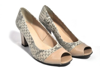 Pantofi bej cu imprimeu din piele naturala M Shoes DP34 - Img 3