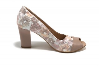 Pantofi bej cu motive florale din piele naturala M Shoes - Img 3