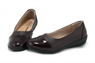 Pantofi maro cu varf de lac Celia DP44