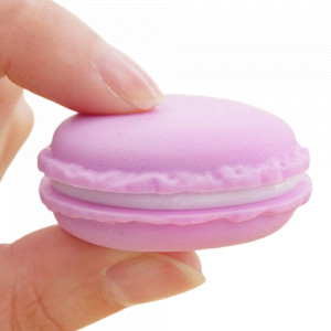 Balsam de buze natural tip macarons pentru hidratare si catifelare