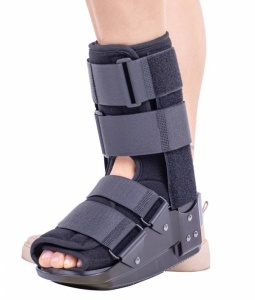 Triamed Walker Orteza de glezna fixa scurta pentru adulti, marimea M 39-43