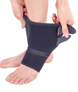 Triamed Orteza de glezna mobila cu inchidere posterioara Anklefix Confort, marimea 3 (cod SRT311) - Img 3
