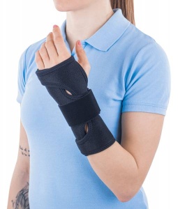 Triamed Orteza pentru incheietura mainii fixa cu atela, Manu Carp marime universala (cod SRT244)