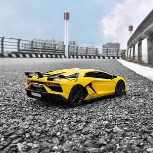 MASINA CU TELECOMANDA LAMBORGHINI AVENTADOR SVJ GALBEN CU SCARA 1 LA 24 - Img 6