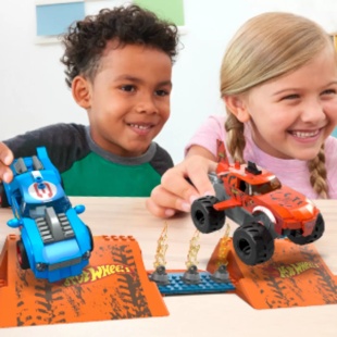 HOT WHEELS MONSTER TRUCK MEGA SET CONSTRUCTIE CURSA TIGER SHARK CHOMP - Img 3