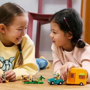 LEGO ANIMAL CROSSING CARAVANA SI MAGAZINUL DE GRADINARIT AL LUI LEIF 77054 - Img 3