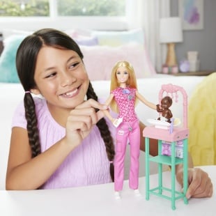 BARBIE CARIERE SET MOBILIER CU PAPUSA DOCTOR PEDIATRU BLONDA - Img 3