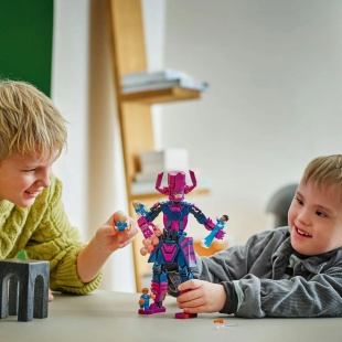 LEGO SUPER HEROES FIGURINA DE CONSTRUCIE CEI 4 FANTASTICI VS GALACTUS 76316 - Img 3