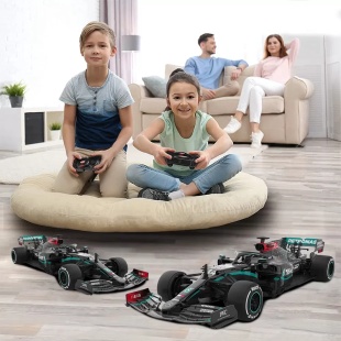 MASINA CU TELECOMANDA MERCEDES AMG F1 W11 EQ PERFORMANCE SCARA 1 LA 18 - Img 3