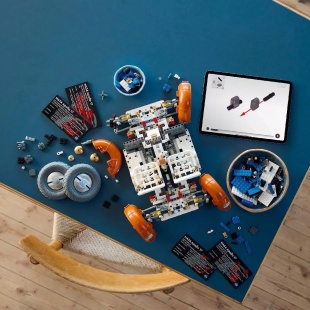 LEGO TECHNIC ROVERUL SELENAR DIN MISIUNILE NASA APOLLO 42182 - Img 5
