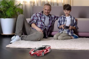 MASINA CU TELECOMANDA FERRARI FXX K EVO SCARA 1 LA 14 - Img 3