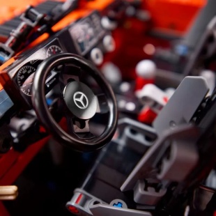 LEGO TECHNIC MERCEDES BENZ G 500 PROFESSIONAL LINE 42177 - Img 5