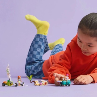 LEGO FRIENDS AVENTURI CU CATEI LA SURFING SI PE SCUTER 42641 - Img 3