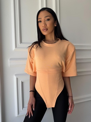 Tricou chic BRIGITA, soft peach, croială asimetrică și talie evidențiată, cu șnur reglabil la spate