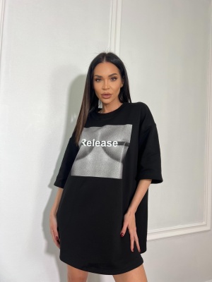 Tricou cu imprimeu tip oversize RELEASE negru