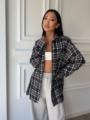 Cămașă MARIJA în carouri alb-negru, oversized, cu design modern și croială lejeră