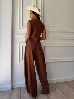 Compleu DORA, maro, cu vestă fără mâneci și pantaloni cu croială amplă - Img 2