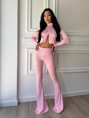 Compleu KAIA, roz, din vâscoză cu bumbac și elastan, cu top cropped și pantaloni evazați