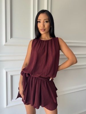 Rochie LORENA, bordo, cu pantaloni scurți integrați, croială lejeră și volane feminine