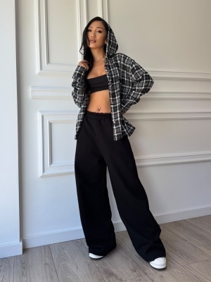 Pantaloni LYSANDRA wide leg, negri, cu croială lejeră și cusături decorative