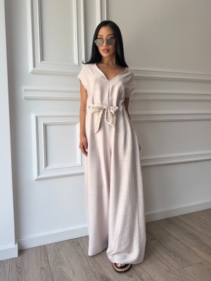 Salopetă AMANDA, roz pal, cu pantaloni largi, decolteu în V și spate decupat - Img 1