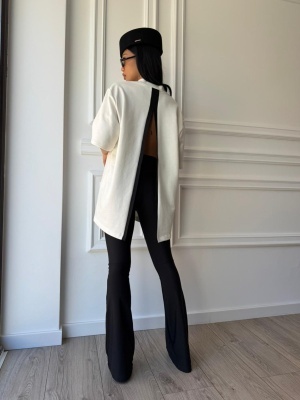 Tricou KASSANDRA, alb, tip oversized, cu spate decupat și bandă contrastantă - Img 3