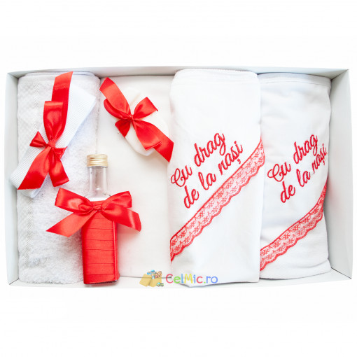 Trusou botez cu 7 piese personalizat cu broderie - "Cu drag de la Nasi" - Alb-Rosu - TPB-29