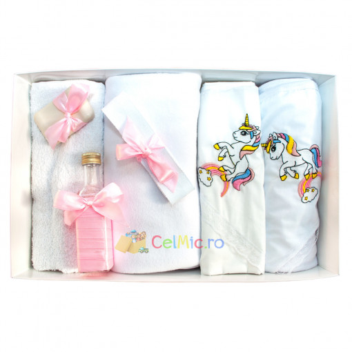 Trusou botez cu 7 piese personalizat cu broderie - Inorog - Alb-Roz - TPB-264