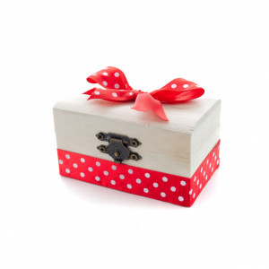 Cutiuta din lemn cu panglica rosie pentru prima suvita de par a bebelusului, 10x5x5 cm - CSB-04