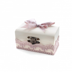 Cutiuta din lemn cu broderie roz pudra pentru prima suvita de par a bebelusului, 10x5x5 cm - CSB-11