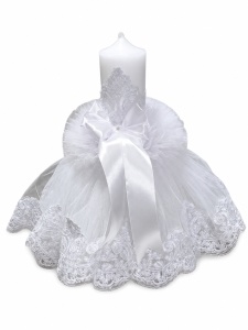 Lumânare botez White Angel cu dantelă albă, tull voluminos și fundă satinată albă, personalizabilă cu nume și dată