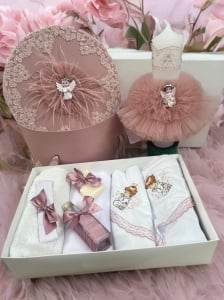 Set Botez Personalizat Trusou 8 piese in cutie rotunda + Lumanare - "Cu drag de la nasi" - Ingeras, Roz pudra - SPB-97